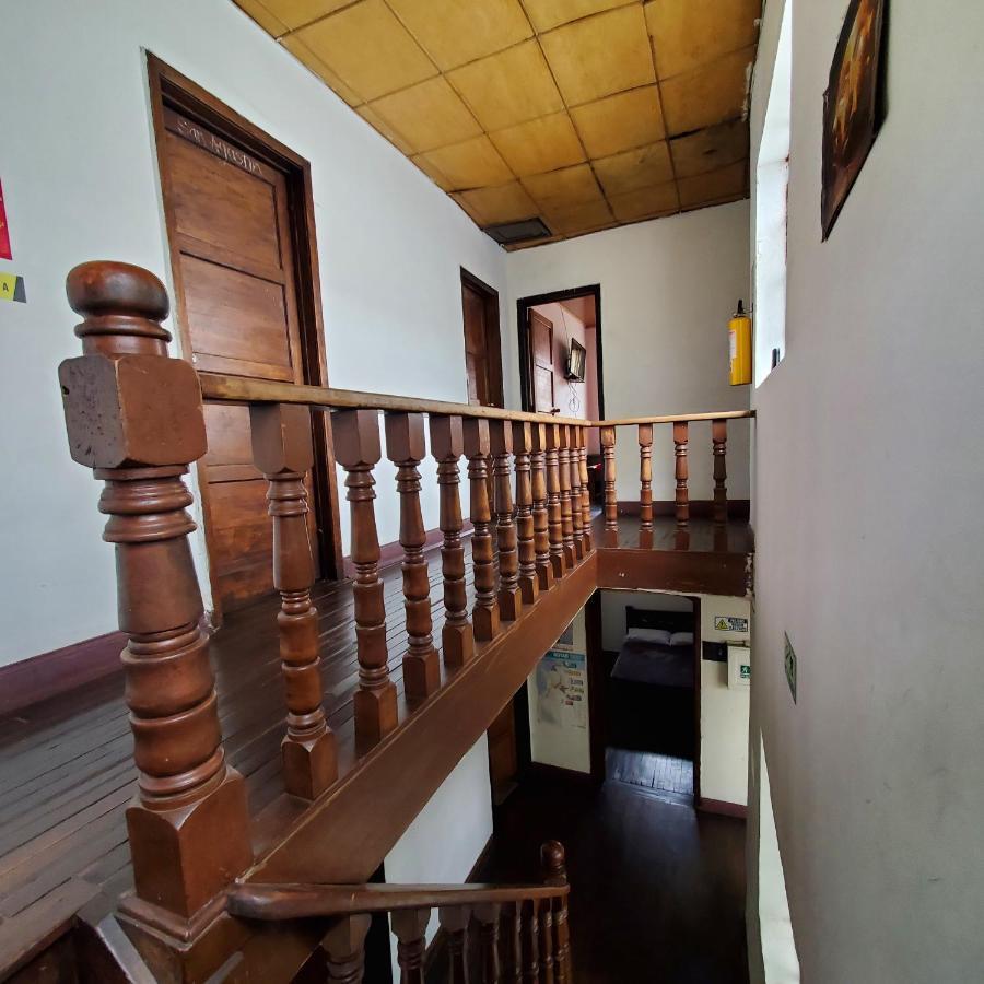 Hostal Cq Chapinero Bogotá Extérieur photo